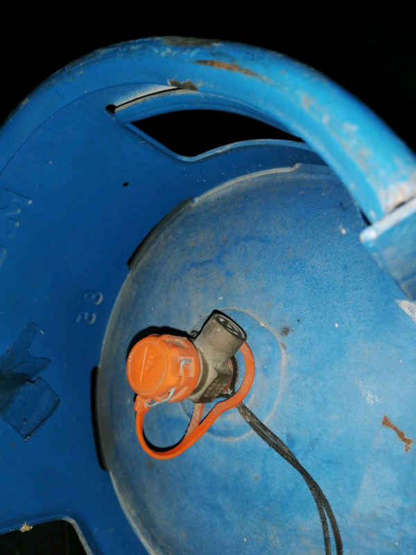Gas bottle 13 / 15 kg 2 Available