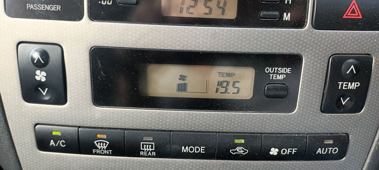 Toyota, COROLLA, Hatchback, 2006, Manual, 1598 (cc), 5 doors