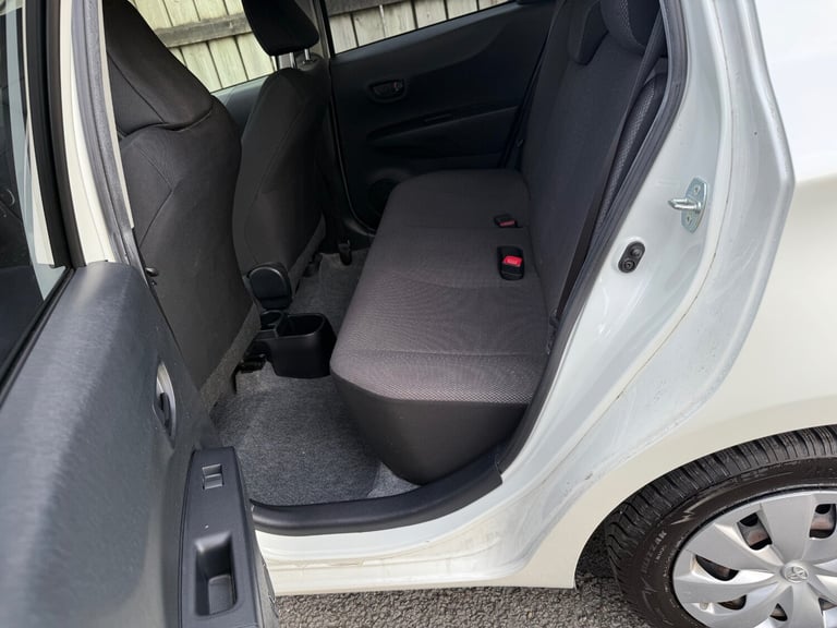 TOYOTA YARIS Active Auto ULEZ Low Milage
