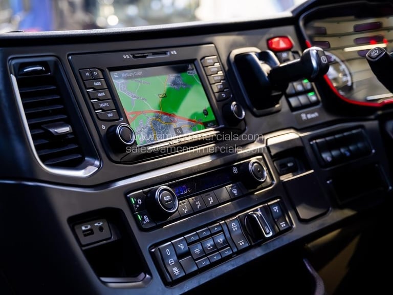 2021 (21) SCANIA 580S V8 HIGHLINE 6X2 TAG AXLE