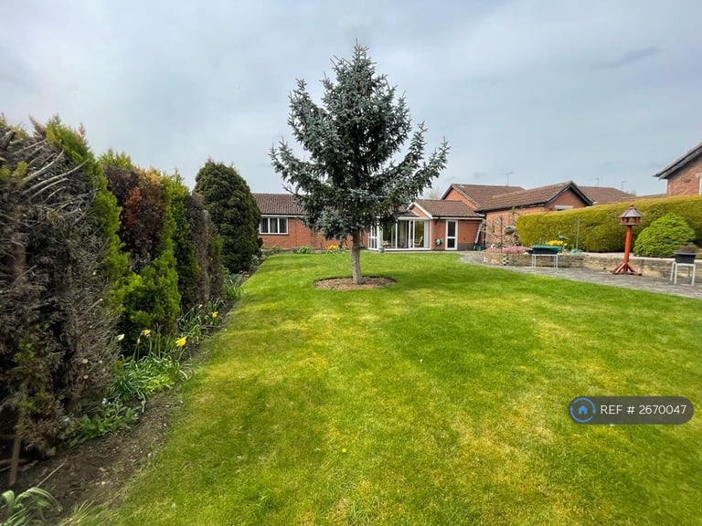 image for 3 bedroom house in Rose Acre Close, Scraptoft, Leicester, LE7 (3 bed) (#2670047)