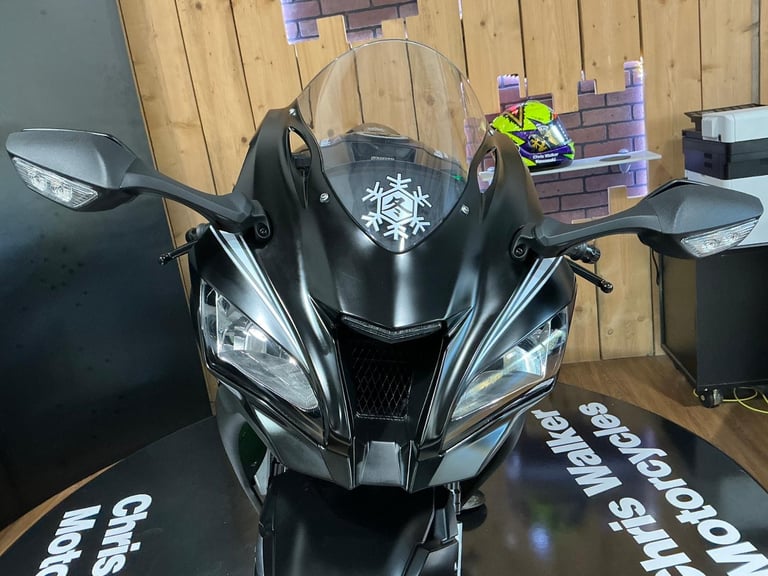 Kawasaki ZX10RR Performance WINTER EDITION 2018 Genuine 202bhp at the Wheel!