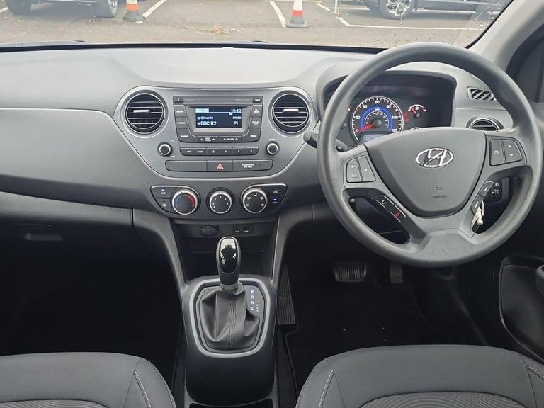 2017 Hyundai i10 5dr Hat 1.2 87ps SE Au HATCHBACK Petrol Automatic