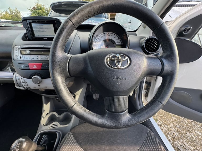 2011 Toyota AYGO 1.0 VVT-i Go 3dr HATCHBACK Petrol Manual