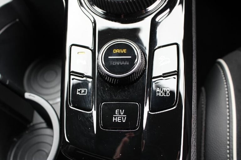 2023 Kia Sportage 1.6 T Gdi 13.8kwh Gt Line S Suv 5dr Petrol Plug In Hybrid Auto Awd Euro 6 ( EST...
