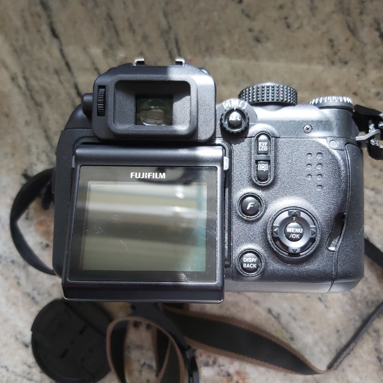 Finepix S9600 digital camera & bag