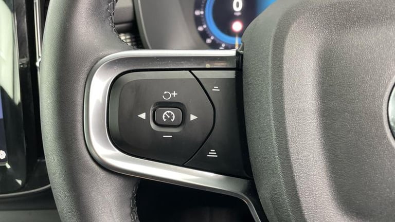 2025 Volvo XC40 Plus B4 Mild hybrid Petrol Dark Automatic SUV Petrol Automatic