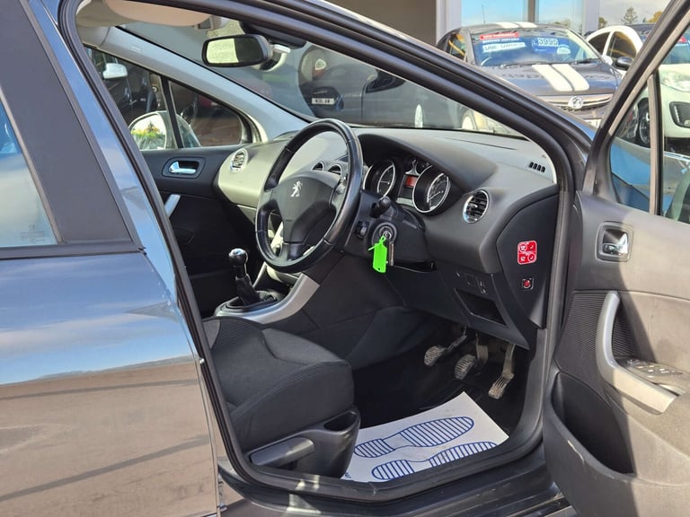 2012 Peugeot 308 1.6 308 Active HDi 5dr Hatchback Diesel Manual