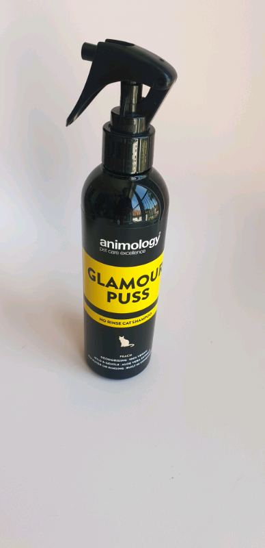 Pet shampoo spray