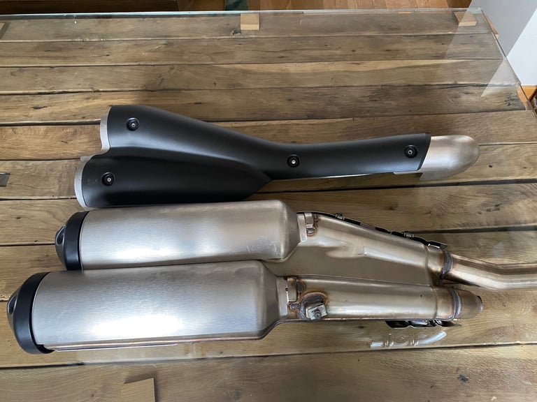 Harley Davidson RH1250 Sportster s brand new genuine exhaust and heat shields 