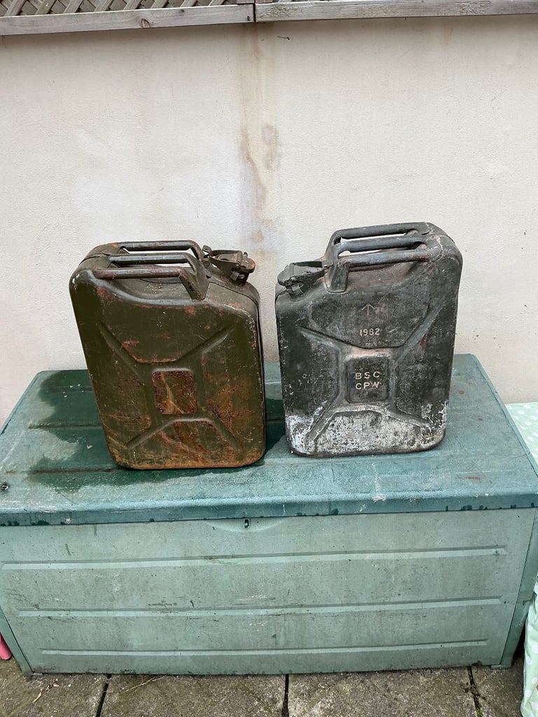image for Two 20 litre Jerry cans 