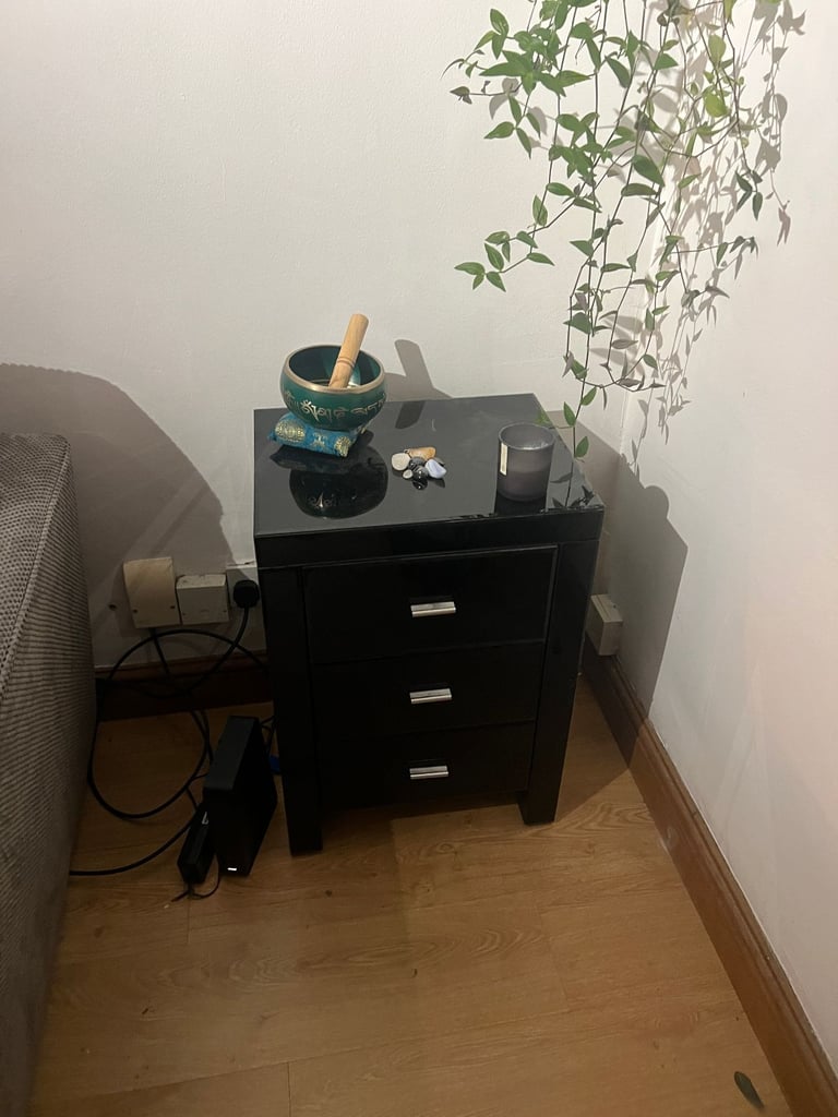 Small Sleek Chest of Drawers 