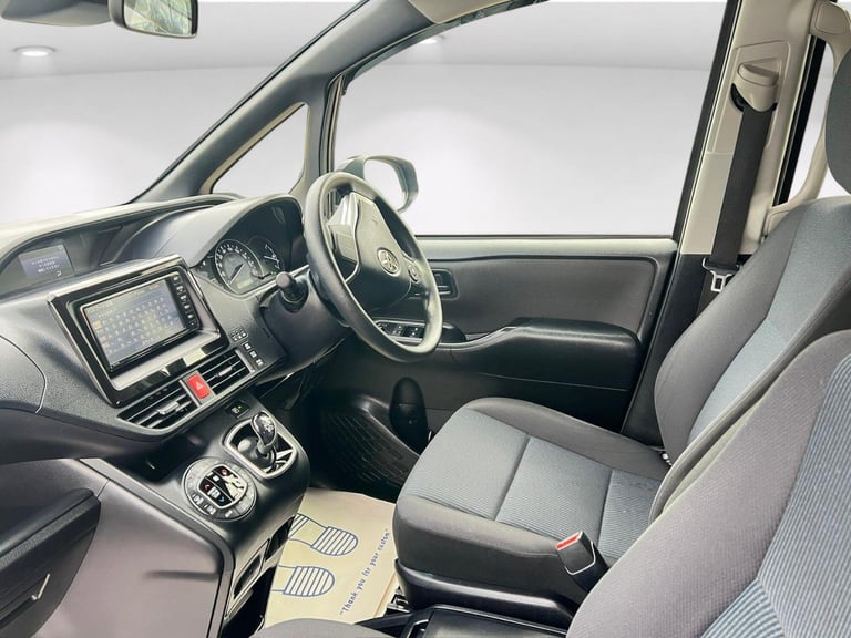 2019 Toyota Voxy Noah Hybrid 1.8 ZWR80 Auto Hybrid