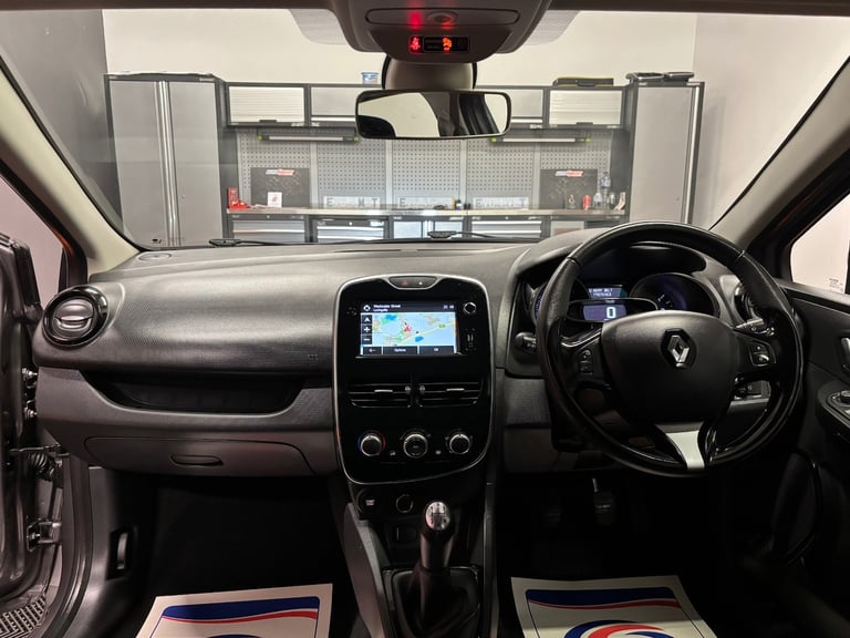 2015 Renault Clio 1.2 16V Dynamique Nav 5dr HATCHBACK Petrol Manual