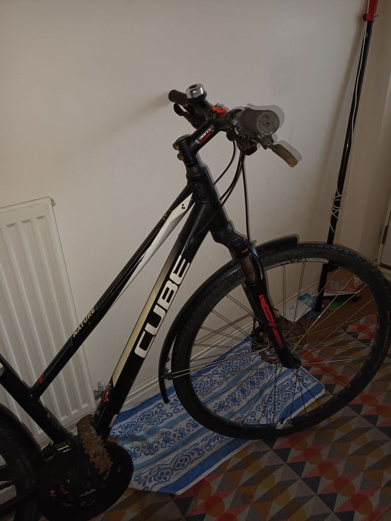 Cube Nature hard tail mountain bike rear rack mudguards ride away condition