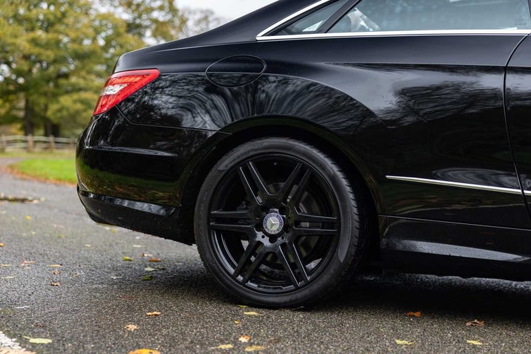 2010 Mercedes-Benz E Class E500 Sport 2dr Tip Auto COUPE Petrol Automatic