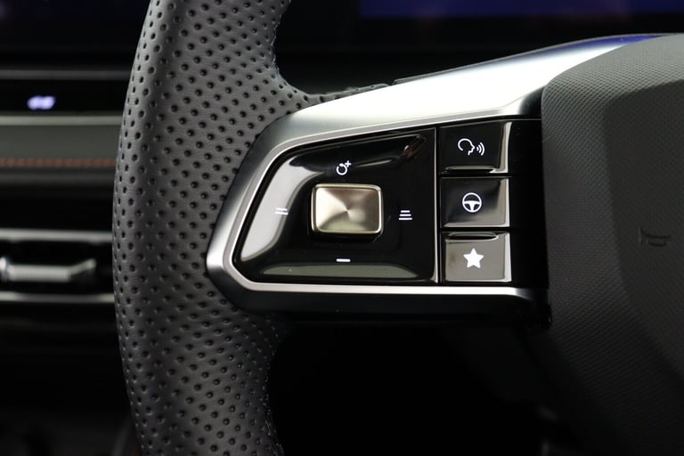 2025 MG MG HS 1.5 T-GDI Hybrid+ Trophy 5dr Auto Hatchback Hybrid Automatic