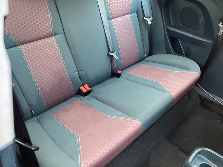 2009 FORD FIESTA 1.4 ZETEC 3 DOOR HATCHBACK, ULEZ COMPLIANT. YEARS MOT. .