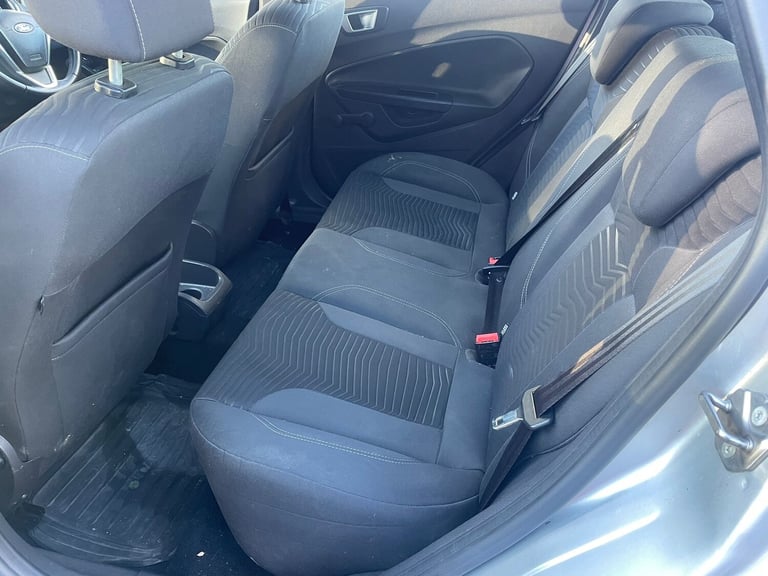 2014 Ford Fiesta 1.5 TDCi Zetec Hatchback 5dr Diesel Manual Euro 5 (75 ps)