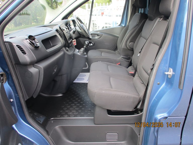 2015 Vauxhall Vivaro 2900 1.6CDTI BiTurbo 120PS ecoFLEX Sportive L2 H1 Van PANEL VAN Diesel Manual