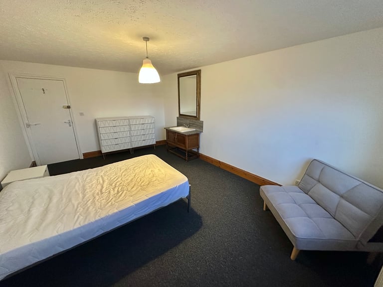 Double room in quiet house