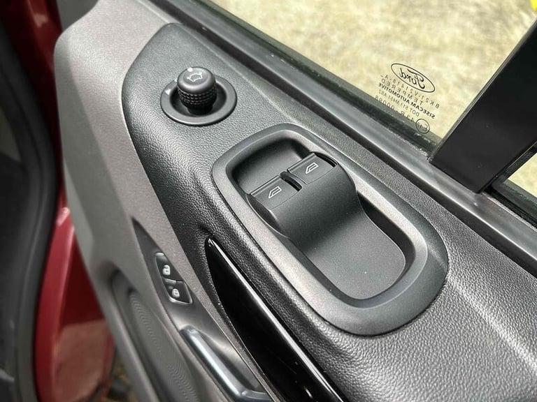 2022 Ford Transit Custom 320 Limited Lr Dciv P/V 2.0 Panel Van Automatic Diesel 2.0 Crew Van Auto...