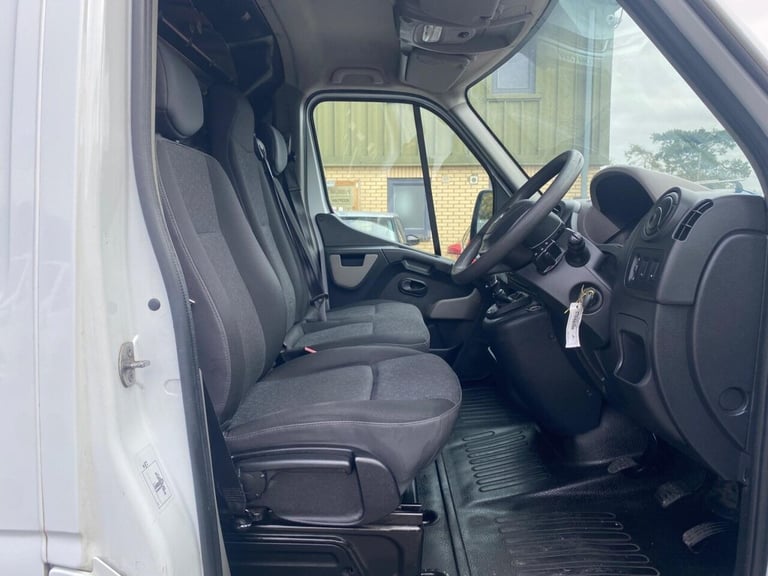 2018 Vauxhall Movano 2.3 CDTI H2 Van 130ps PANEL VAN DIESEL Manual