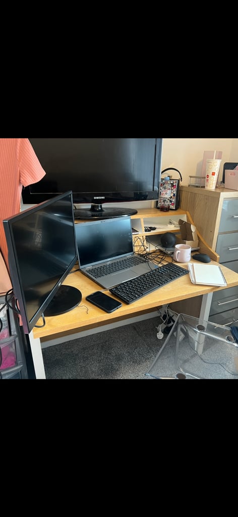 Extendable desk. With 5 cubby holes and drawer