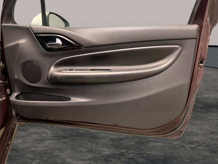 2016 DS Automobiles DS 3 1.2 PureTech Elegance 3dr HATCHBACK PETROL Manual