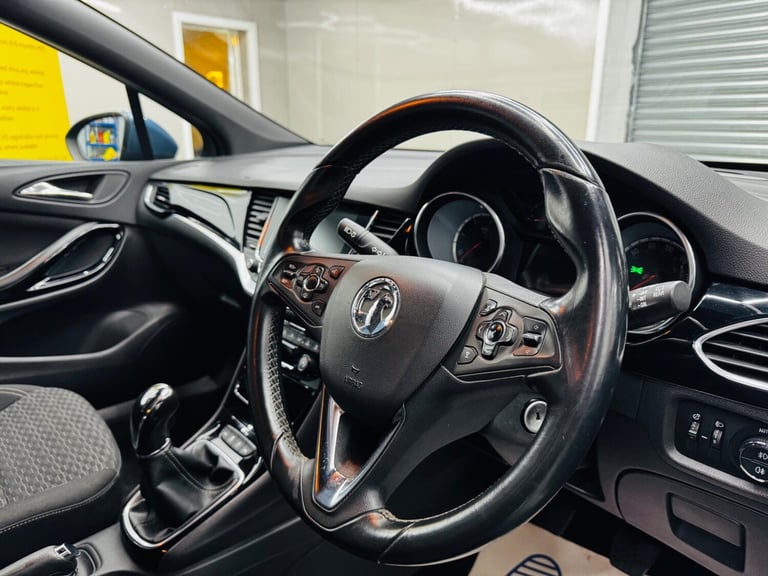 2016 Vauxhall Astra 1.6 CDTi BlueInjection SRi Nav Euro 6 (s/s) 5dr HATCHBACK Diesel Manual