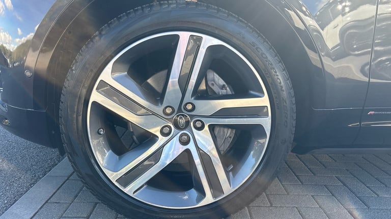 2021 Land Rover Discovery 3.0 D300 R-Dynamic HSE 5dr Auto Diesel Station Wagon Station Wagon Dies...