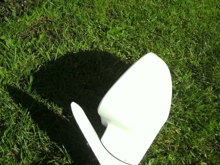 ONE,USED,GOOD COND,RARE TOYOTA MR2 WHITE ELECTRIC MIRROR,C/W WIRE/PLUG,TINTED GLASS ETC