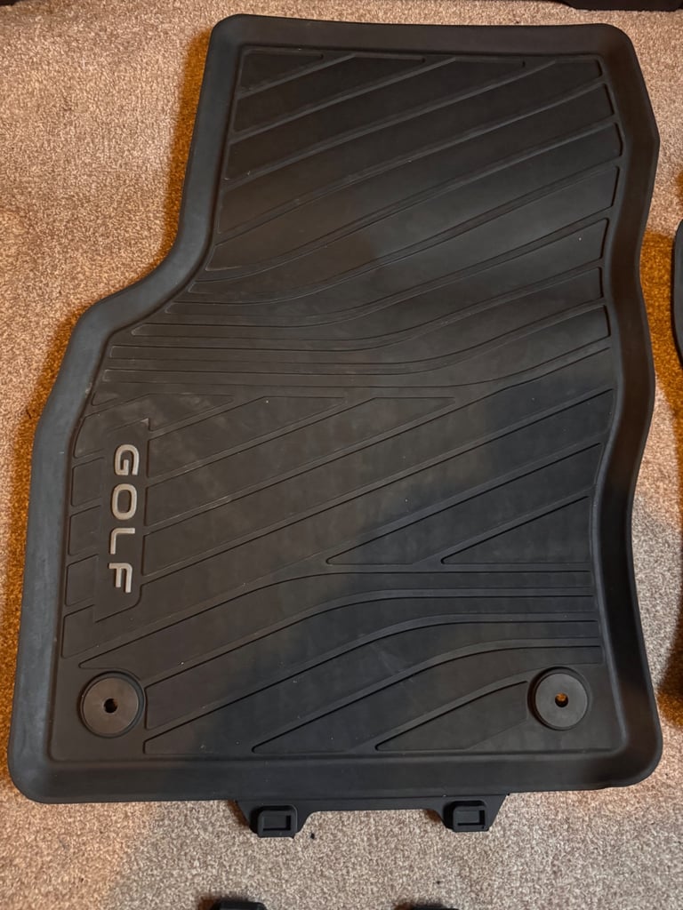 image for Golf 8 All weather Rubber Mats Set