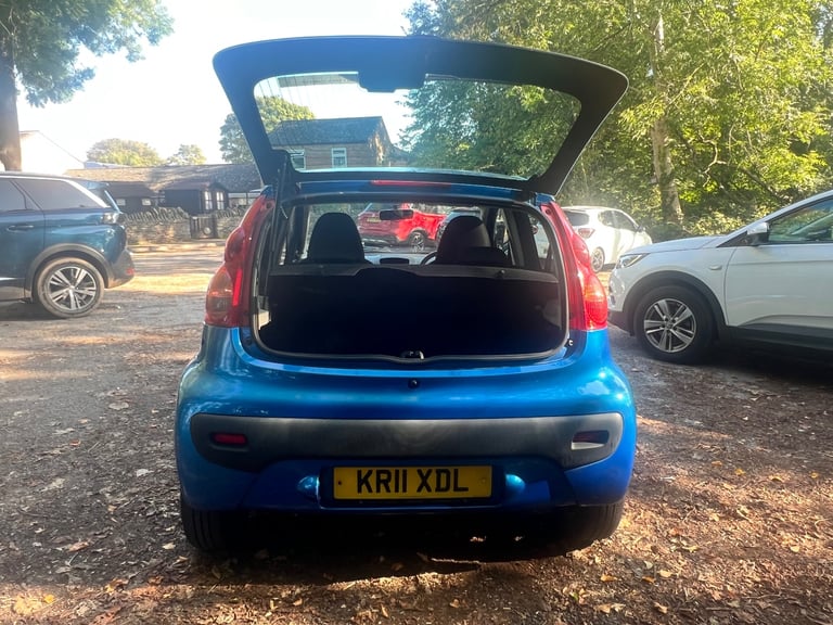 Peugeot, 107, Hatchback, 2011, Manual, 998 (cc), 5 doors
