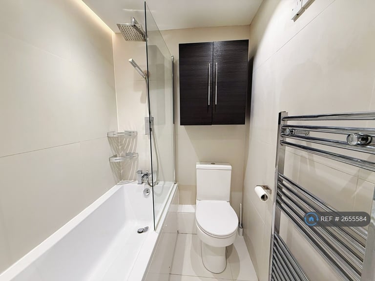 1 bedroom flat in Pavilion Mansions, London, SW9 (1 bed) (#2655584)