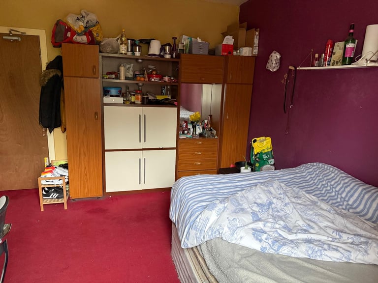 Double room available student 