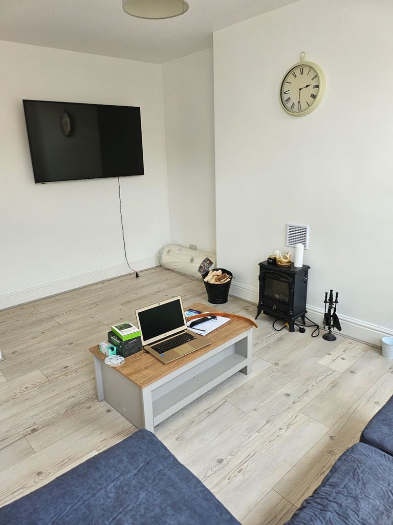1 Bedroom flat to rent in aldershot 
