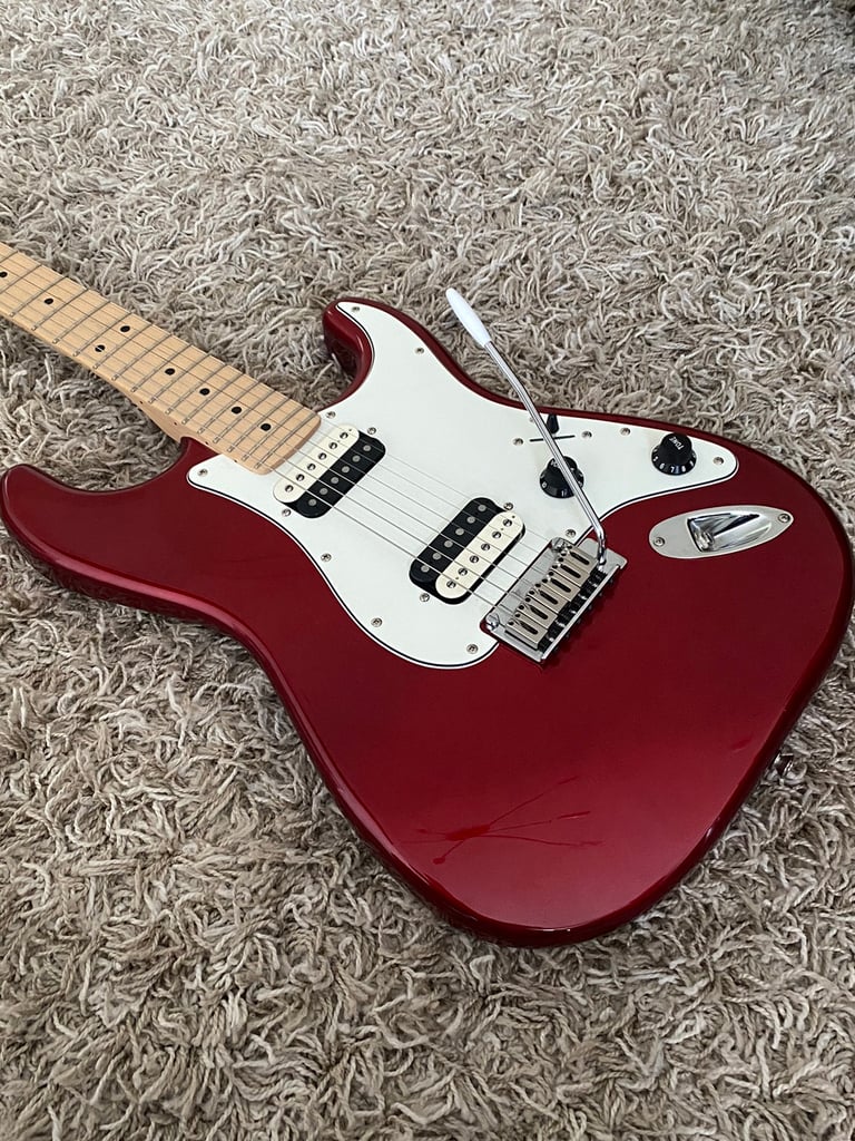 Squier Contemporary Stratocaster Dark Metallic Red