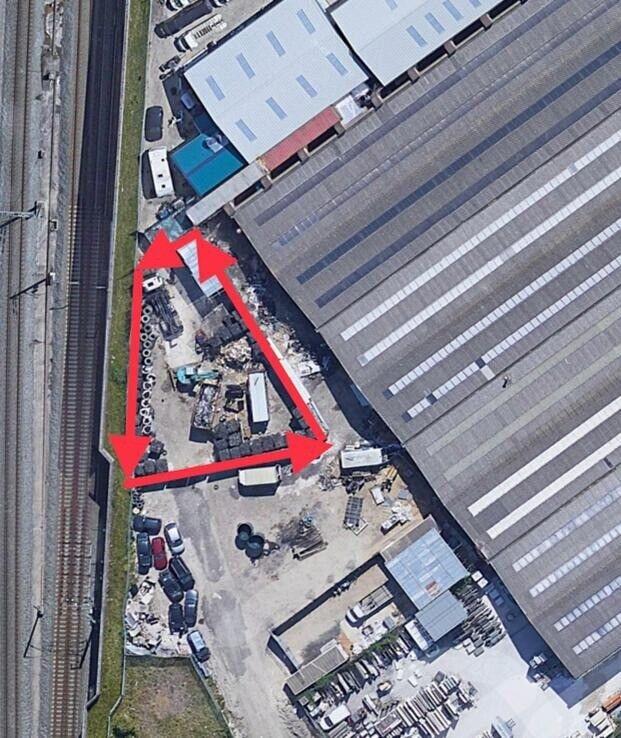 550 m2 of commercial land in Manor Way Business Park,