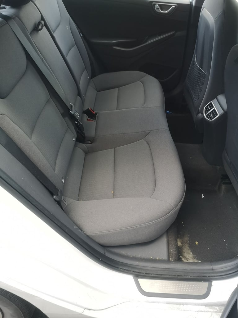 BARGAIN HALF-PRICE Hyundai IONIQ EV 2020 - 33k,MOT+TAX,PCO TFL badges,repairs: bumper,light,Rad