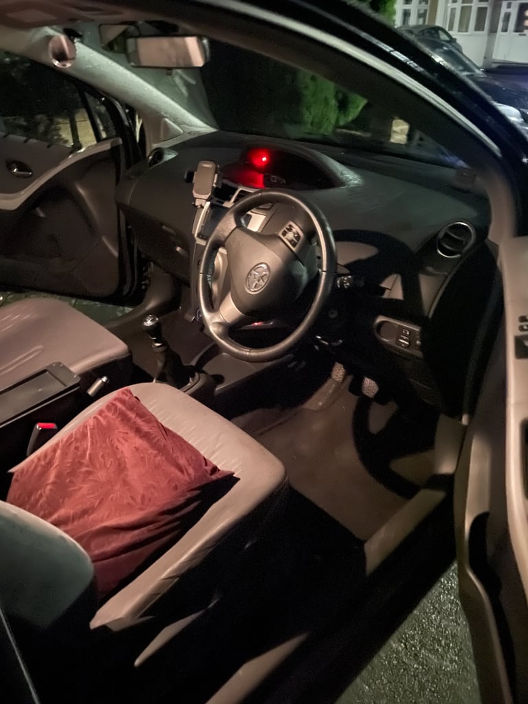 Toyota, YARIS, Hatchback, 2009, Manual, 1329 (cc),3 doors - Image 8