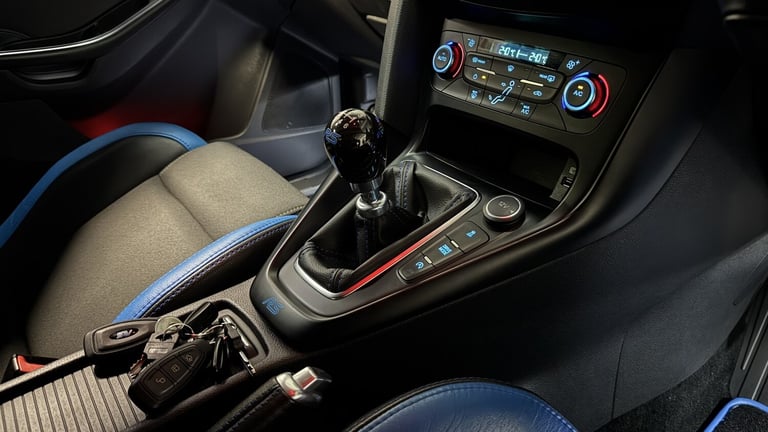 FORD FOCUS 2.3 T EcoBoost RS Blue Manual Petrol 2016