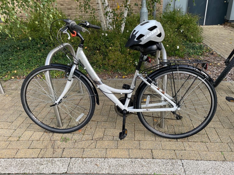 image for Apollo Ladies Hybrid Bike in excellent condition