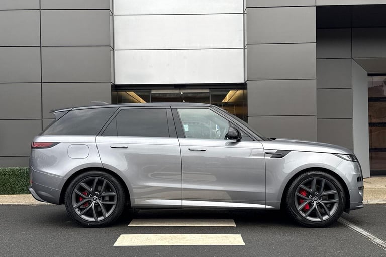 2023 Land Rover Range Rover Sport 3.0 D300 MHEV Dynamic SE SUV 5dr Diesel Auto 4WD Euro 6 (s/s) (...