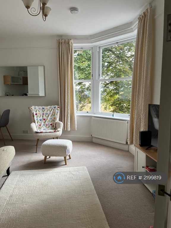 3 bedroom flat in St. Leonards Road, Exeter, EX2 (3 bed) (#2199819)