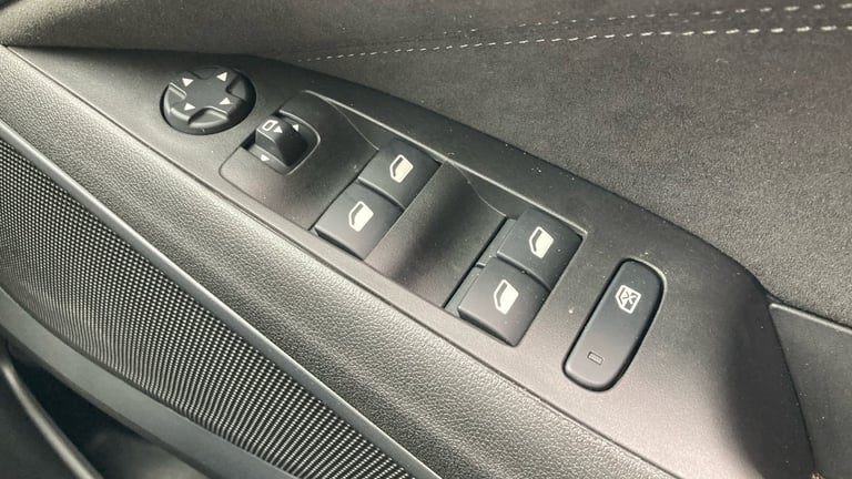 2024 Vauxhall Crossland 1.2 Turbo [130] Ultimate 5dr Auto Petrol Hatchback Hatchback Petrol Autom...