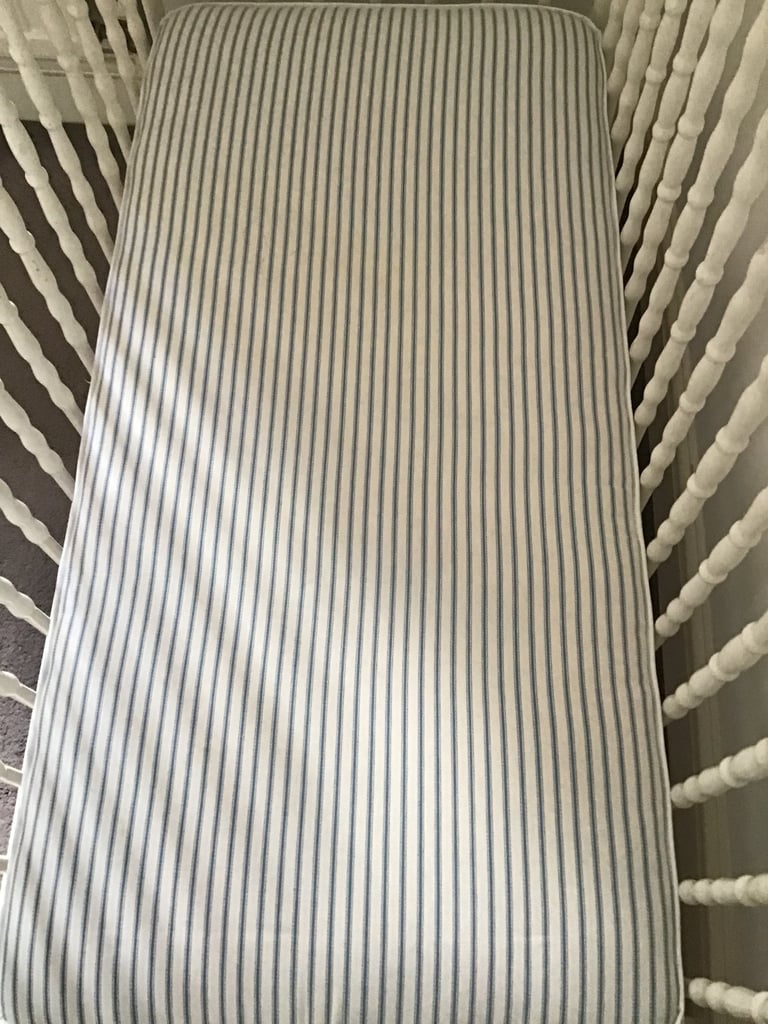 Child cot