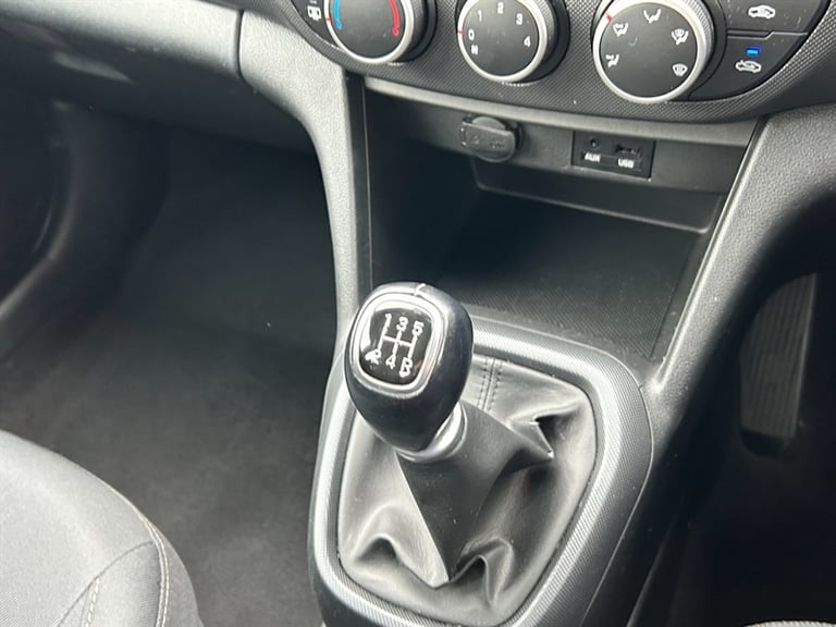 2019 Hyundai i10 1.2 SE Hatchback 5dr Petrol Manual Euro 6 (87 ps) Hatchback Petrol Manual