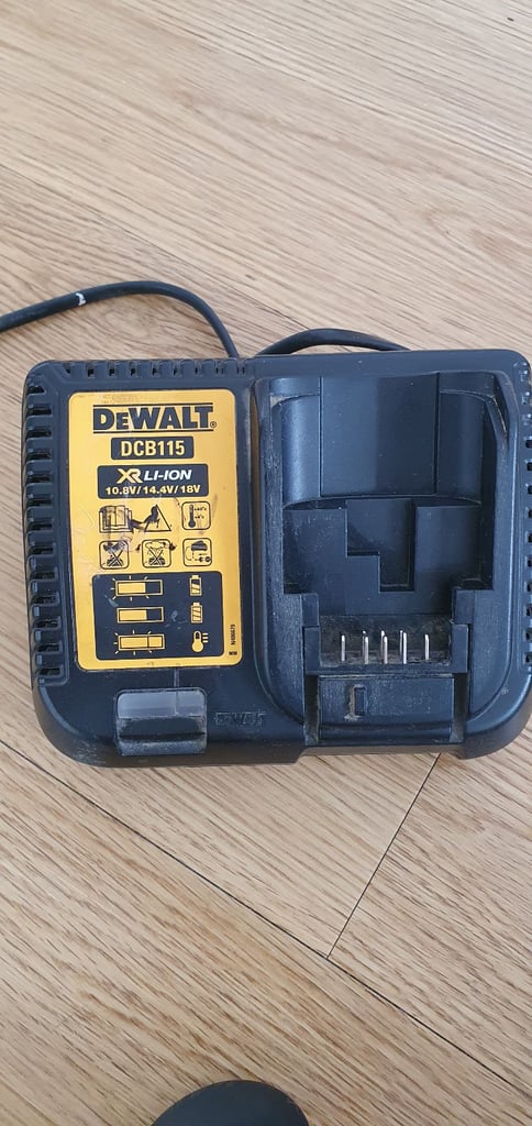 SCAFFOLDERS DEWALT DCF880N-XJ 18V XR.