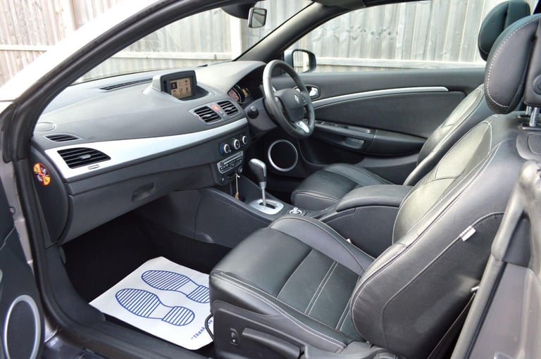 2023 Renault MEGANE DYNAMIQUE TOMTOM V 2.0 16V Dynamique TomTom CVT Euro 5 2dr PETROL Automatic